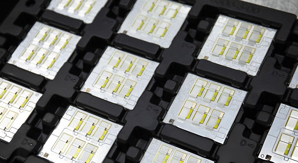 How Should PCB Engineers Select Ceramic PCB Materials