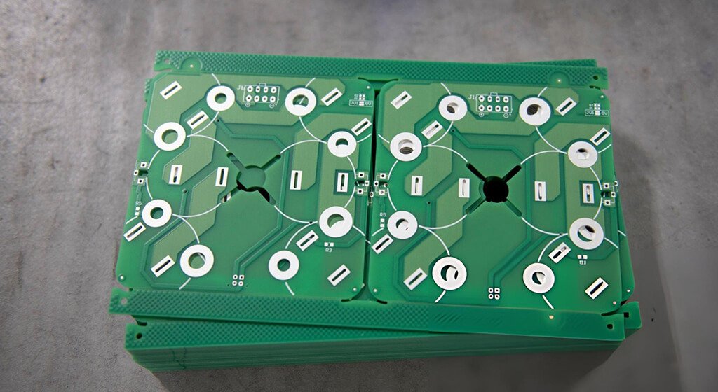 Multi-Layer PCB Manufacturer Routing V-Cut Profiling