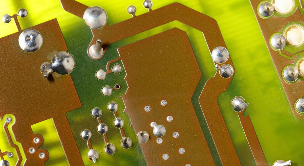 Multi-Layer PCB Manufacturer Solder Mask Misalignment