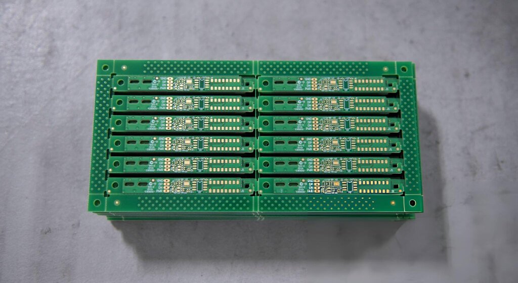 Ceramic PCB vs FR4 What Is an FR4 PCB